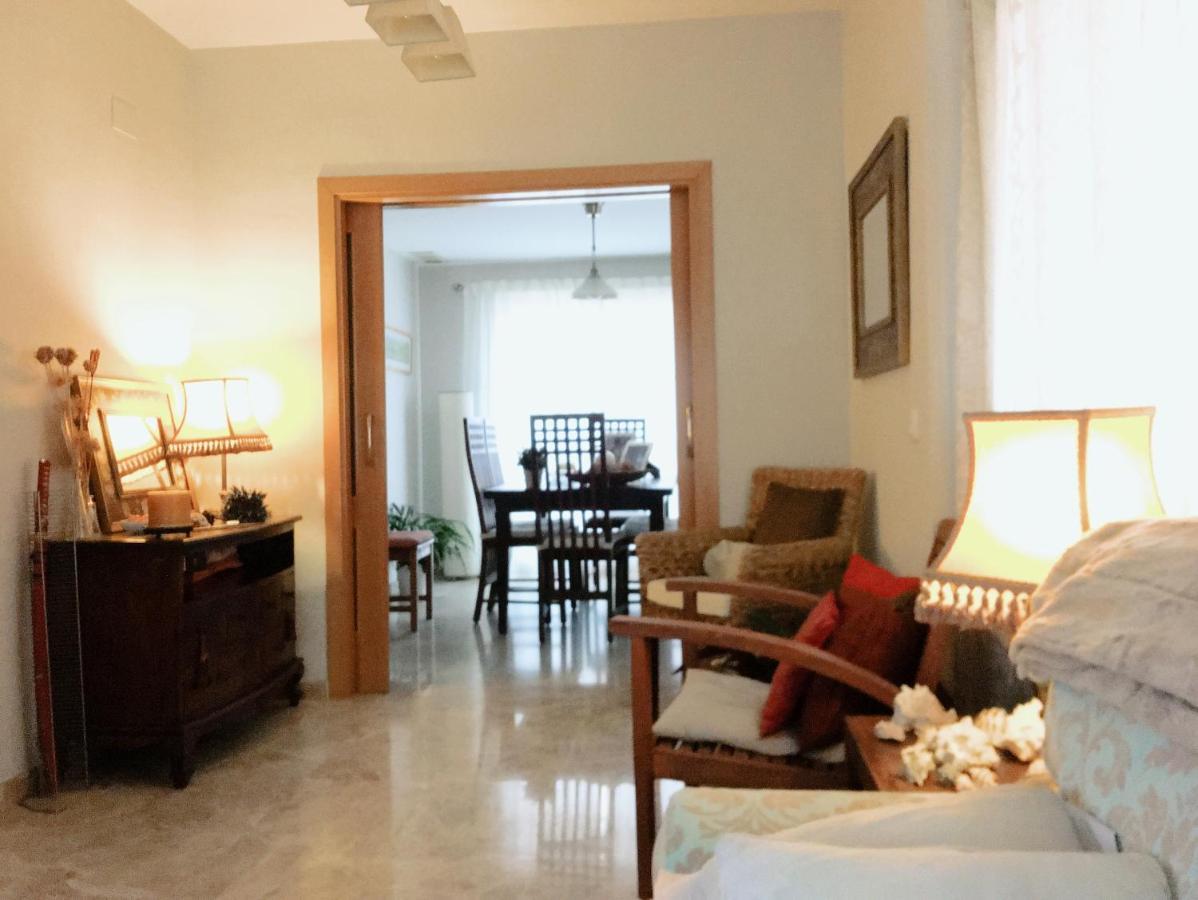 3 La Casa De Marilo Apartment Tomares Ngoại thất bức ảnh