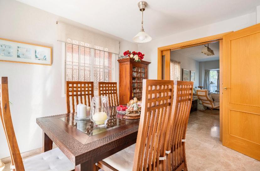 3 La Casa De Marilo Apartment Tomares Ngoại thất bức ảnh