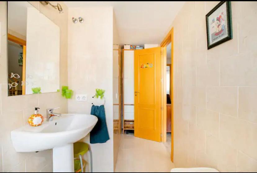3 La Casa De Marilo Apartment Tomares Ngoại thất bức ảnh